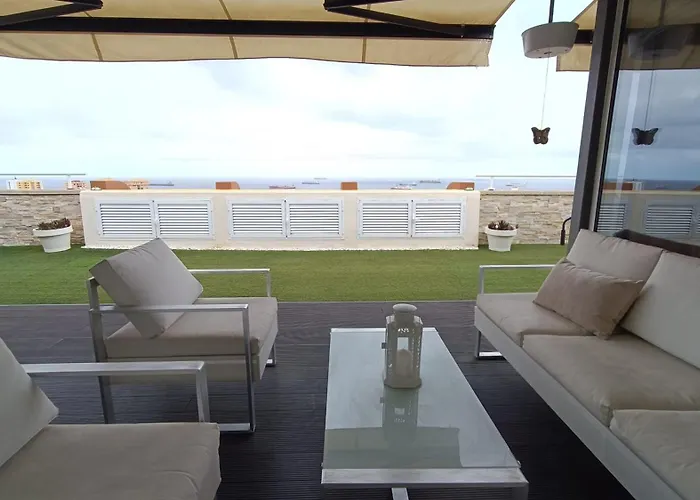 Ocean Views Apartament